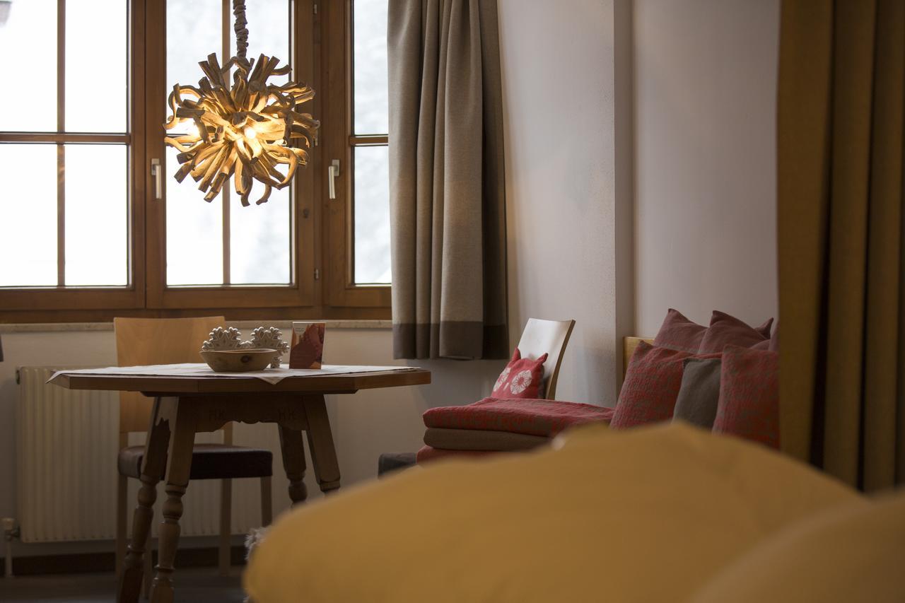 Am Dorfplatz Suites - Adults Only St. Anton am Arlberg Eksteriør bilde